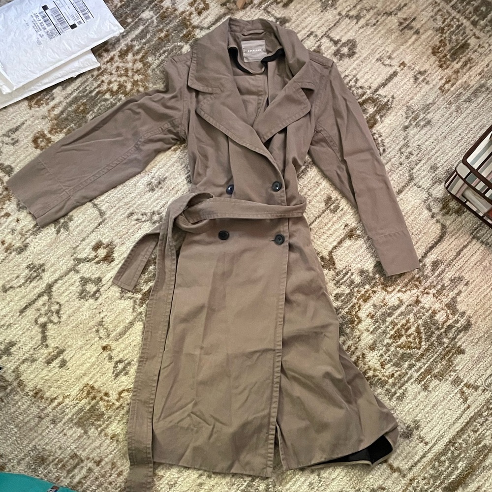 Everlane Tan Trench Coat with Belted Waist and Wide Lapels